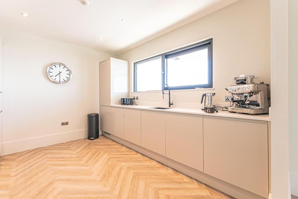 Penthouse River View! Wow Liverpool Extérieur photo