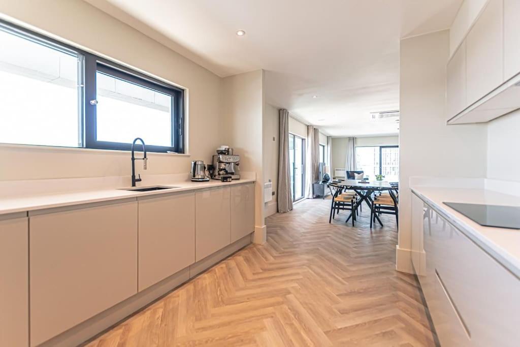 Penthouse River View! Wow Liverpool Extérieur photo